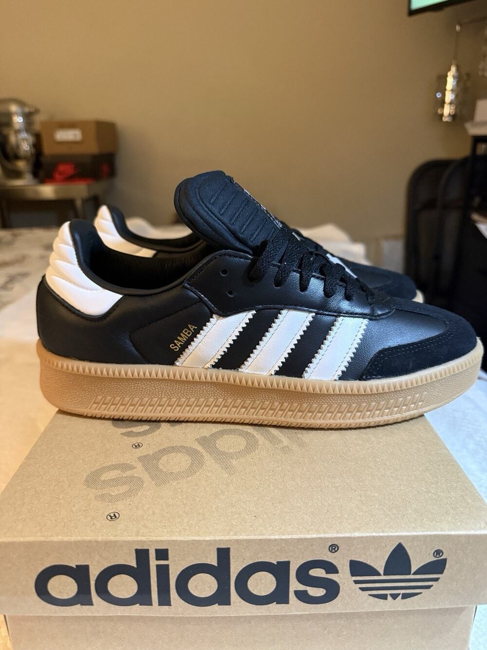 adidas Samba XLG Men's Leather Lace-Up Sneakers Black/White US 9 IE1379